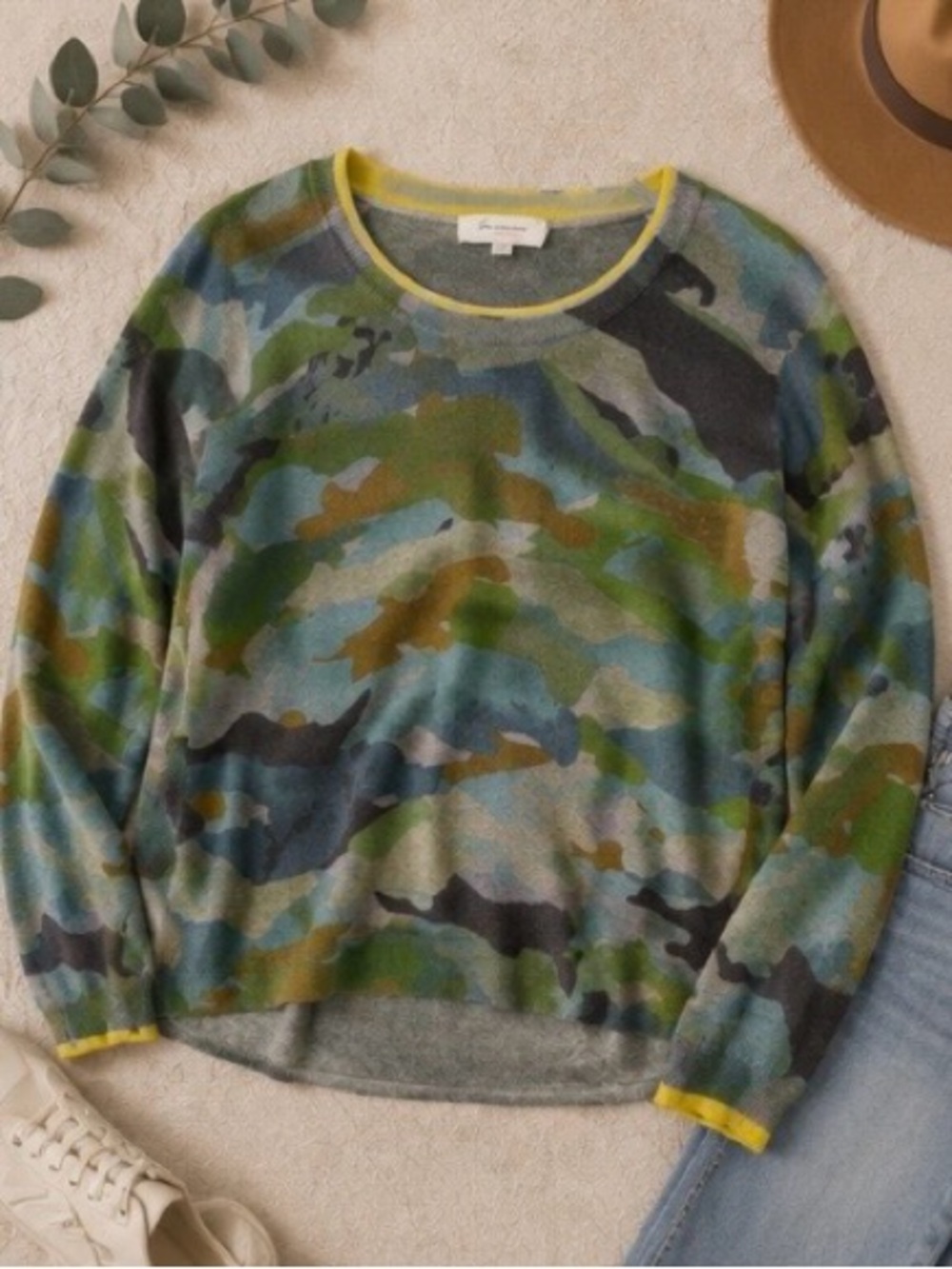 Two by Vince Camuto Camo Cotton Sweater Neon Trim Green Blue Size L EUC - Picture 2 of 5